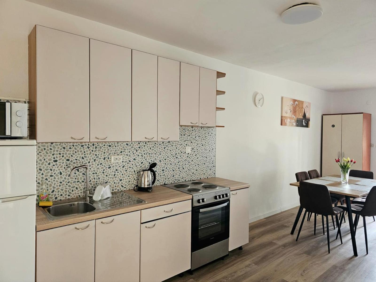 Stanici Villa Roing S מראה חיצוני תמונה